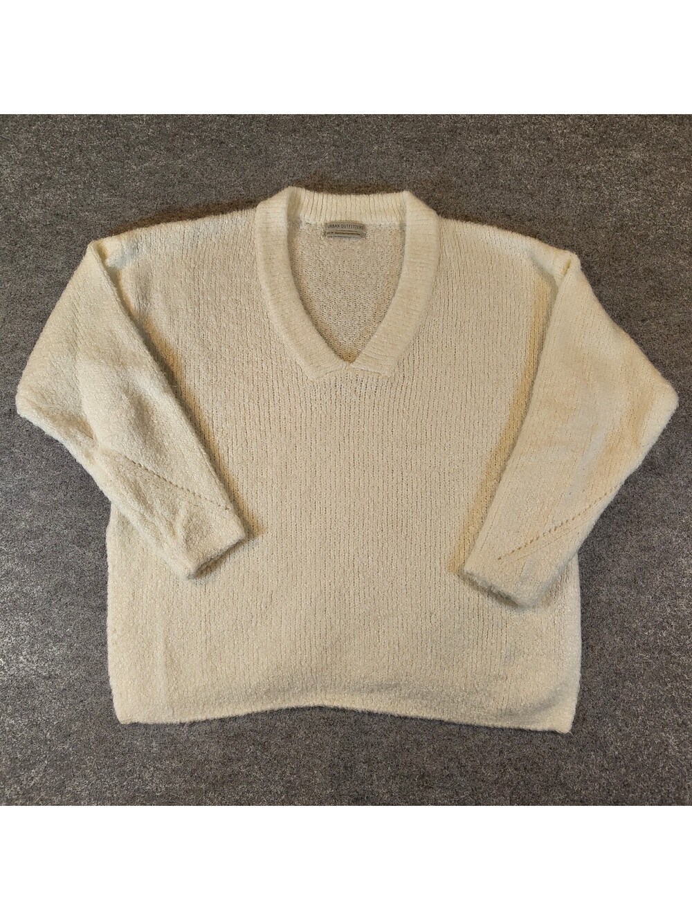 Urban Outfitters Cream Fuzzy V-Neck Pullover Sweater Size XS Ivory Textured Knit